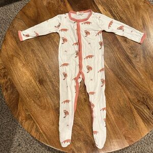 Kyte BABY 12-18m red panda button footie